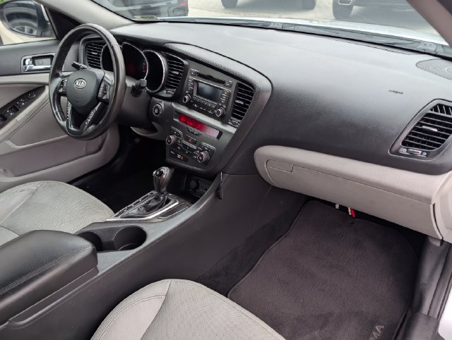 Used 2012 Kia Optima EX FWD image 9