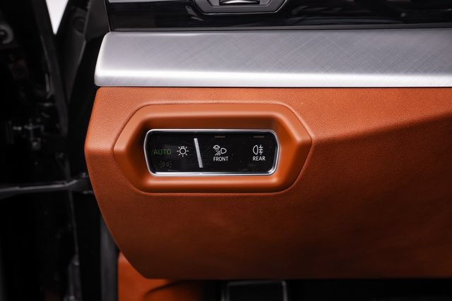 Used 2022 Lamborghini Urus AWD/4WD image 47