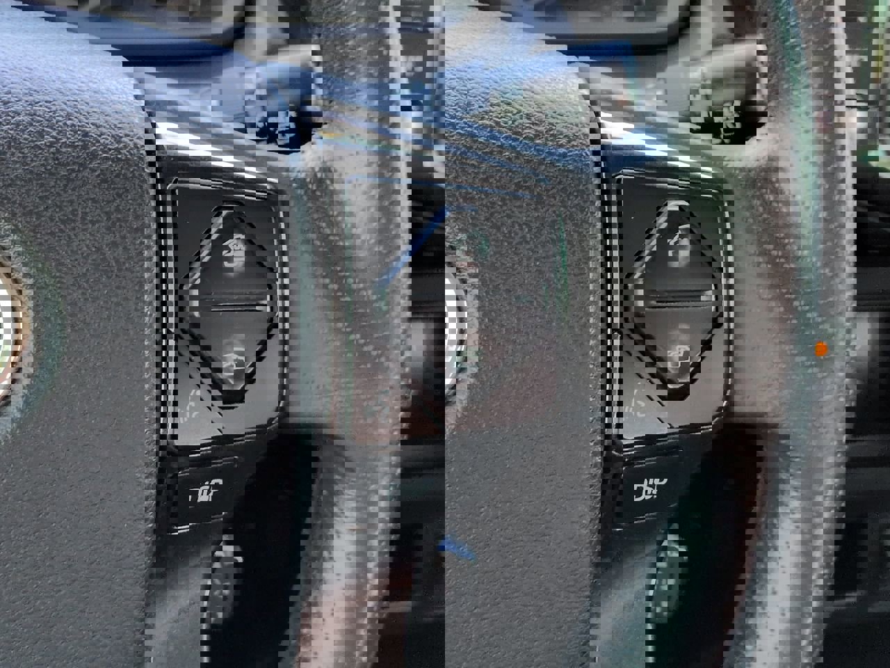 Used 2018 Toyota 4Runner TRD Off-Road Premium AWD/4WD image 24