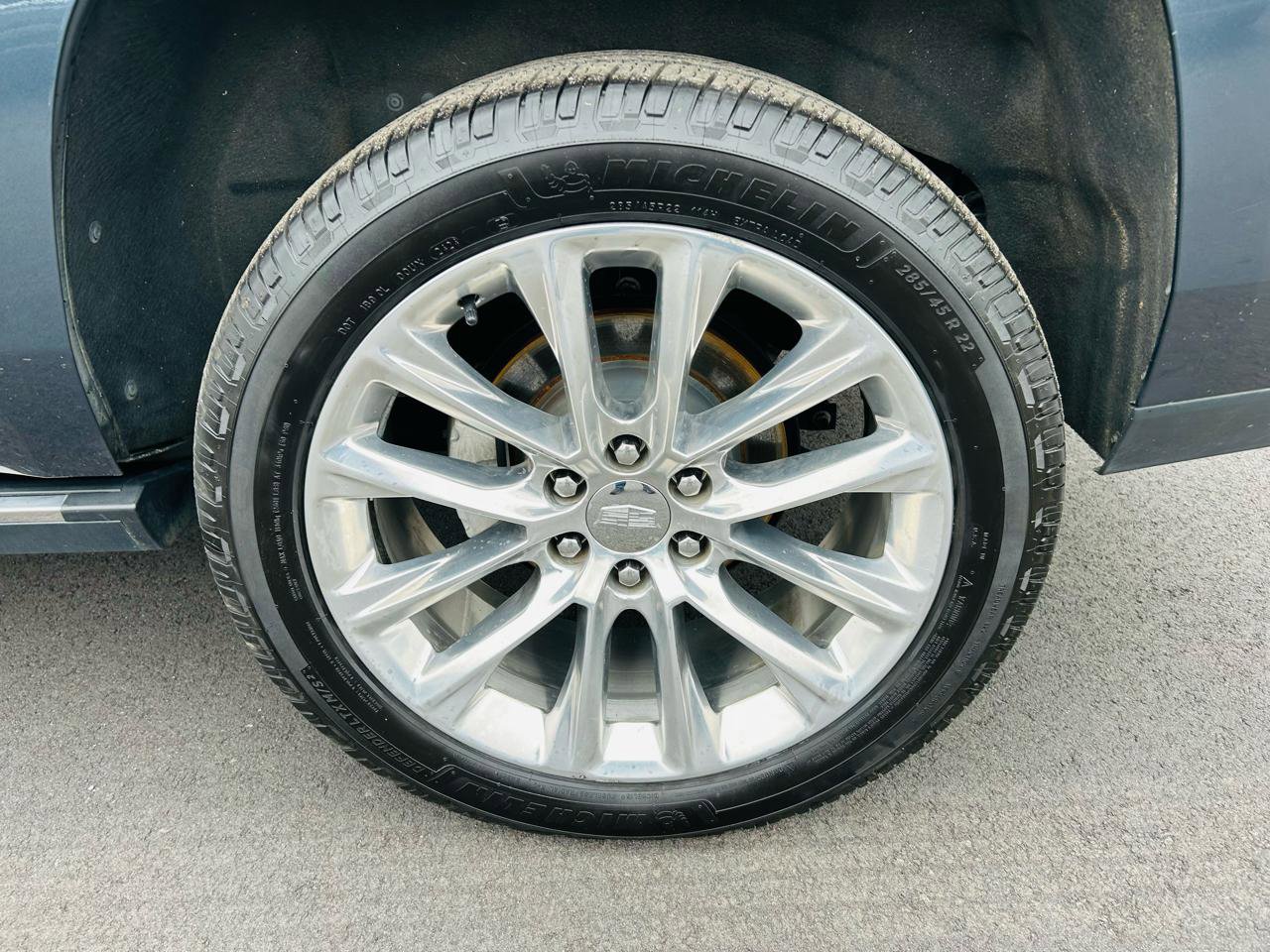 Used 2019 Cadillac Escalade Premium Luxury image 11