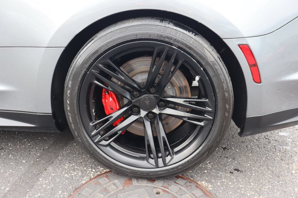 Used 2022 Chevrolet Camaro ZL1 RWD image 32