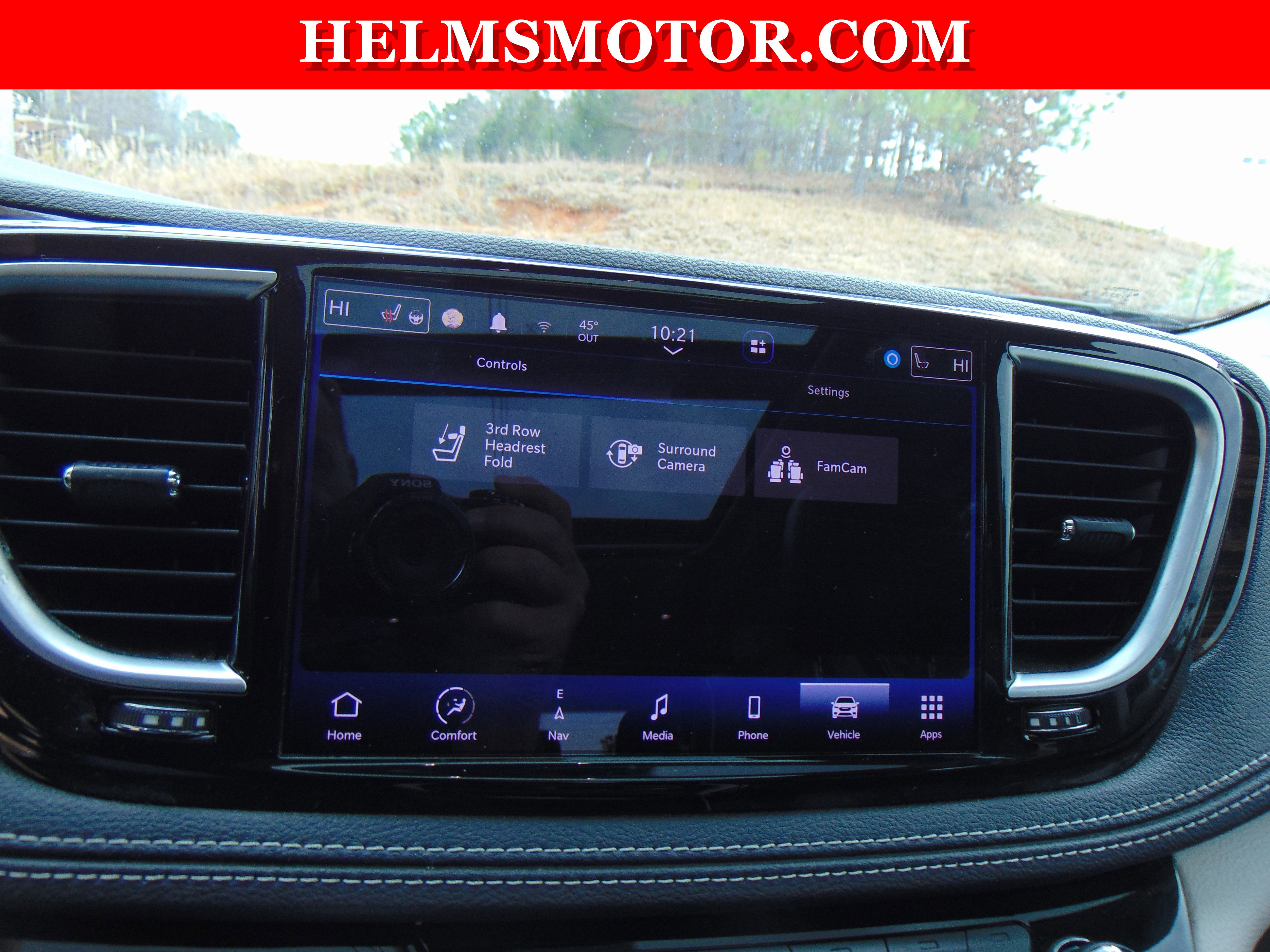 Certified 2022 Chrysler Pacifica Limited w/ Uconnect Theater Family Group image 39