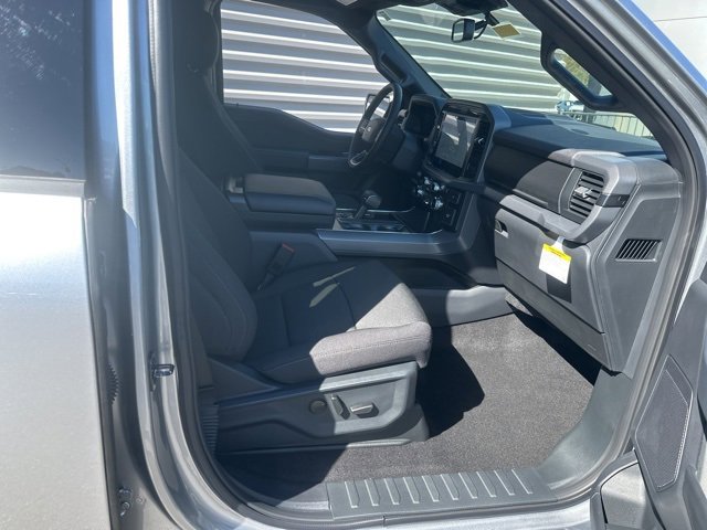 New 2025 Ford F150 XLT w/ Equipment Group 302A MID image 32