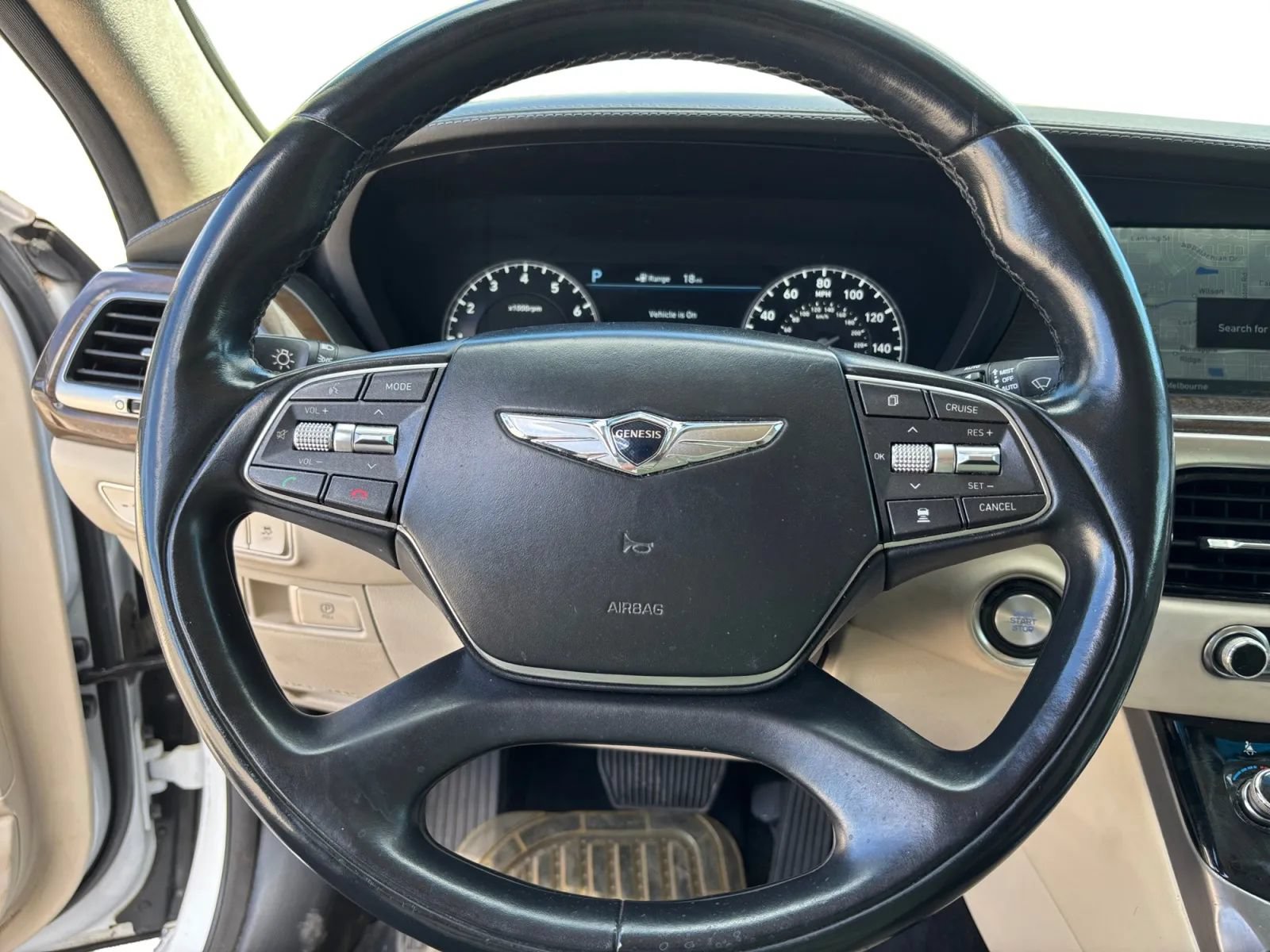 Used 2018 Genesis G90 3.3T Premium RWD image 11