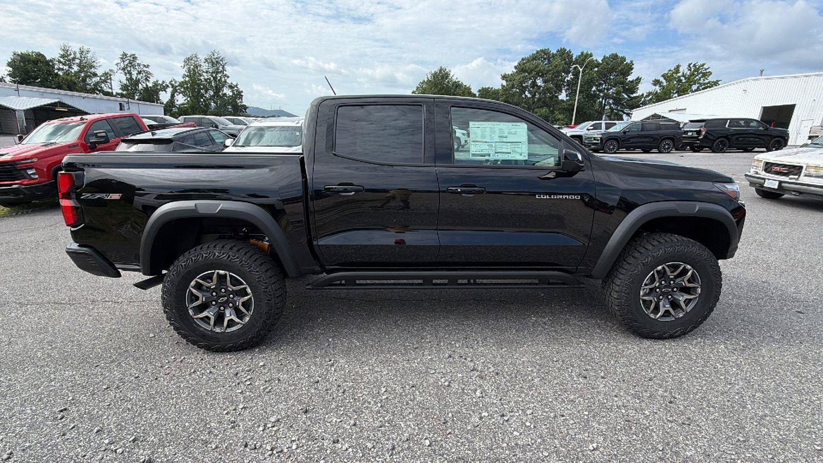 New 2026 Chevrolet Colorado ZR2 w/ Technology Package AWD/4WD image 7