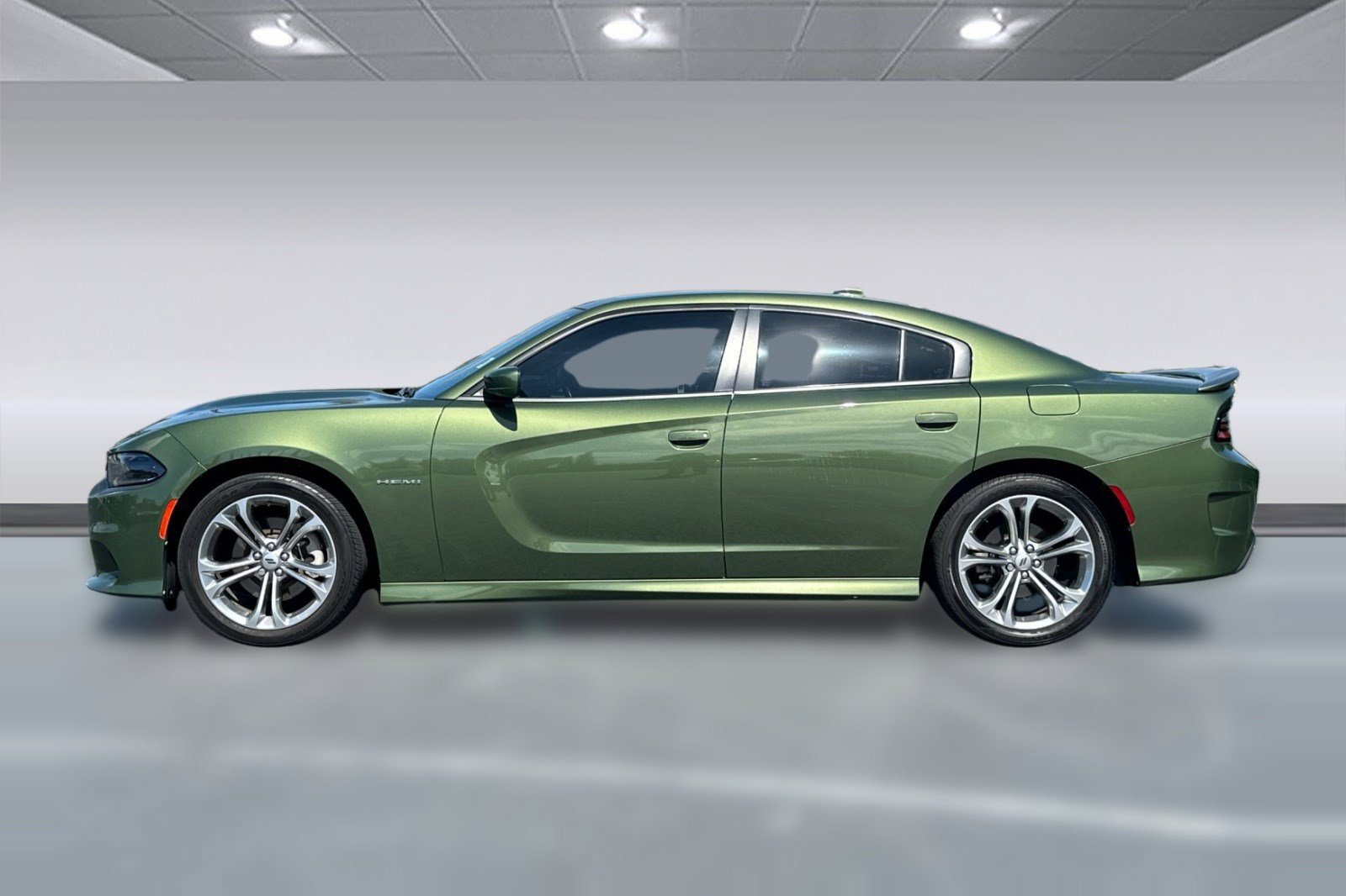 Used 2021 Dodge Charger R/T image 2