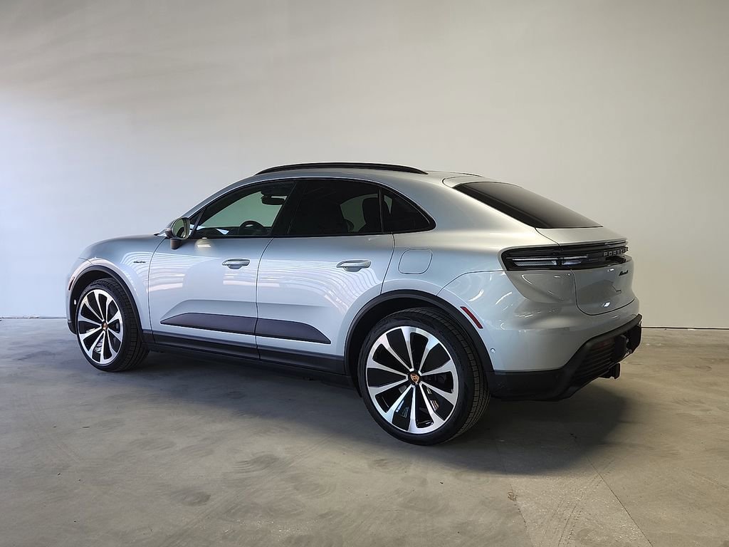 New 2026 Porsche Macan 4 Electric AWD/4WD image 3