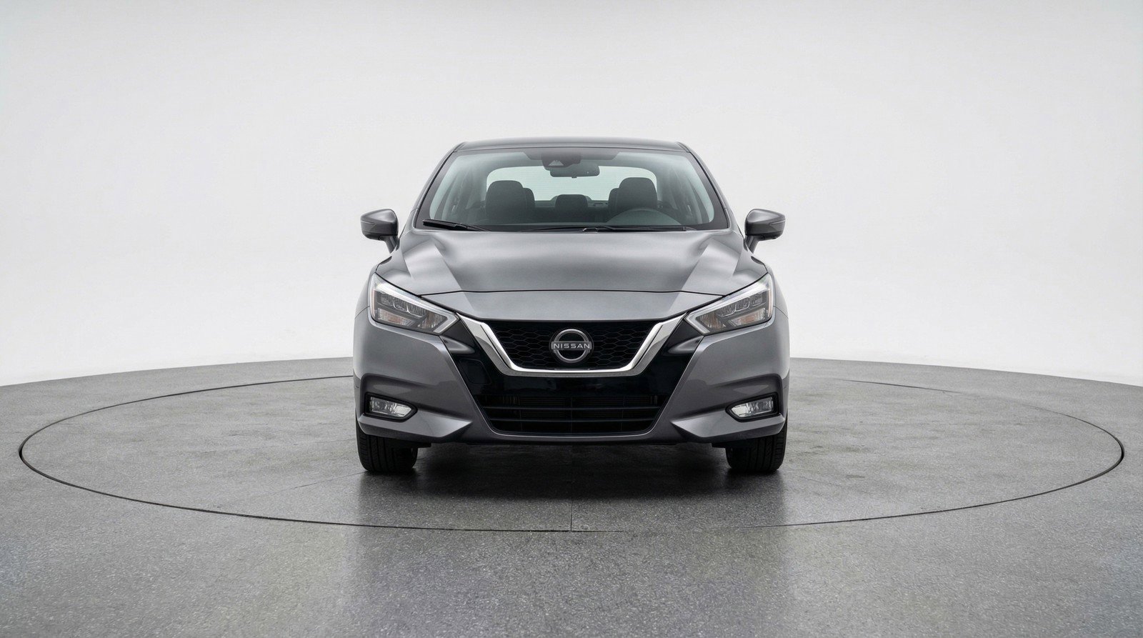 Used 2025 Nissan Versa SV FWD image 2