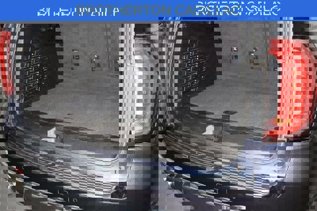 Used 2023 GMC Yukon XL Denali image 25