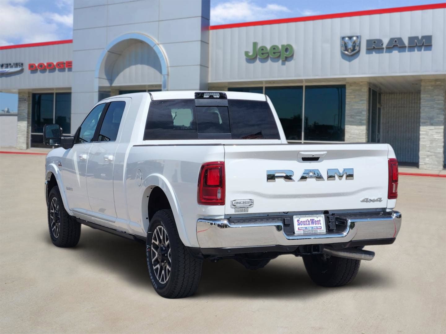 New 2026 RAM 2500 Limited AWD/4WD image 4