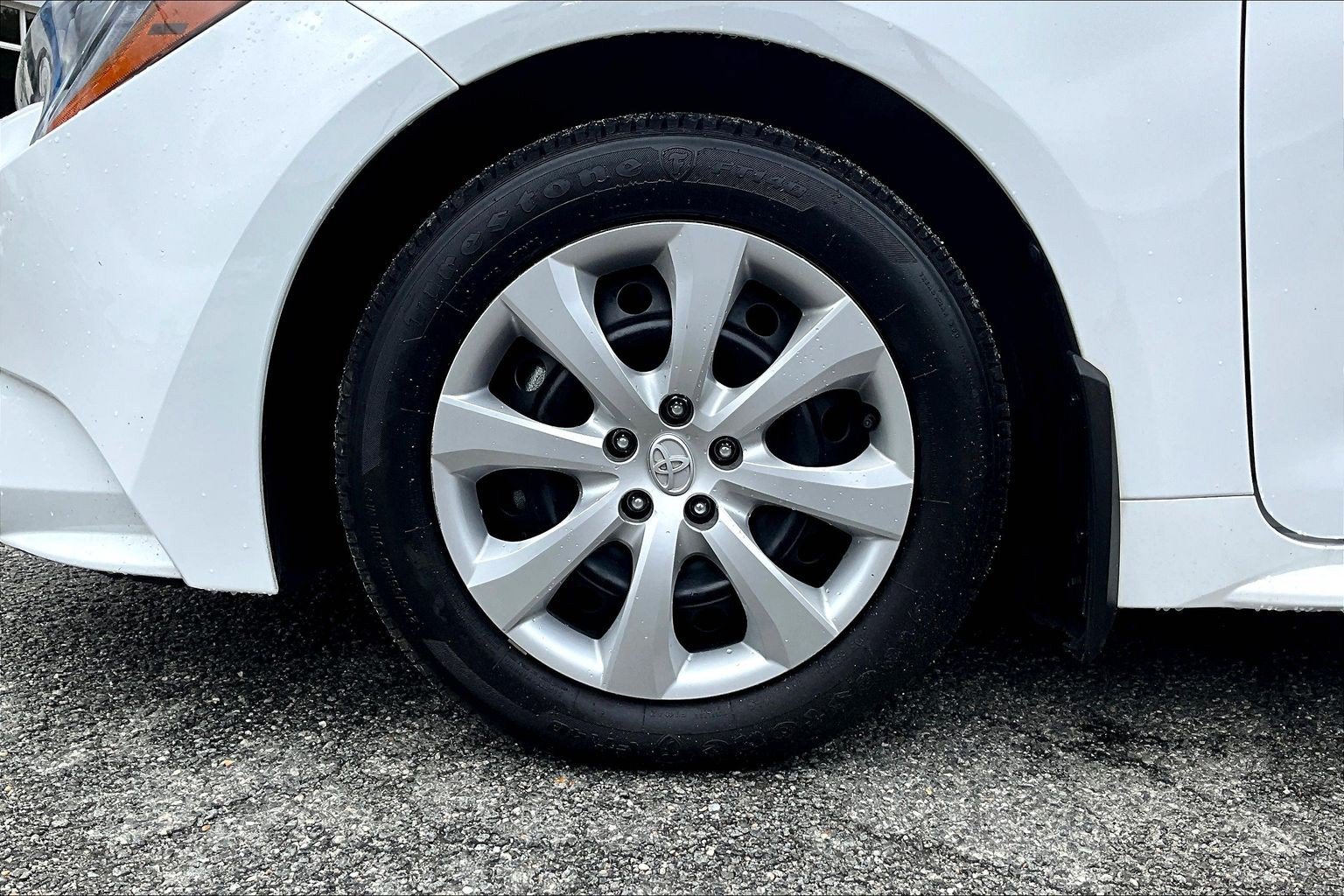 Used 2025 Toyota Corolla LE FWD image 8