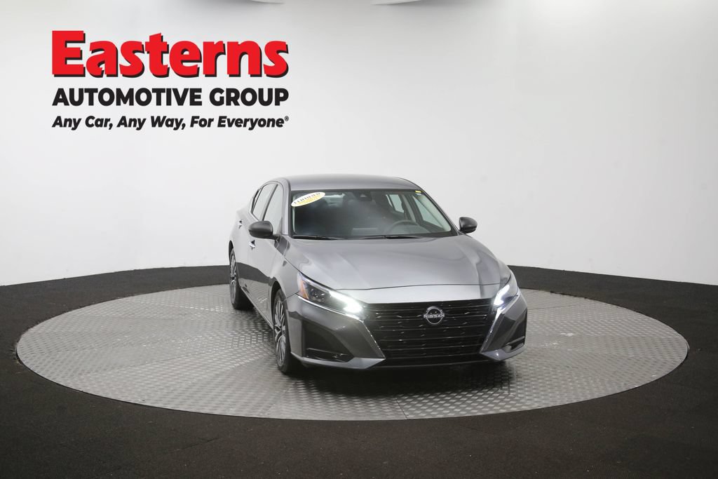 Used 2025 Nissan Altima 2.5 SV FWD image 51