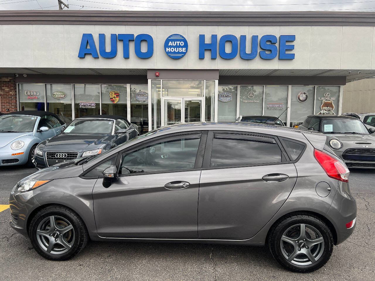 Used 2014 Ford Fiesta SE FWD image 8