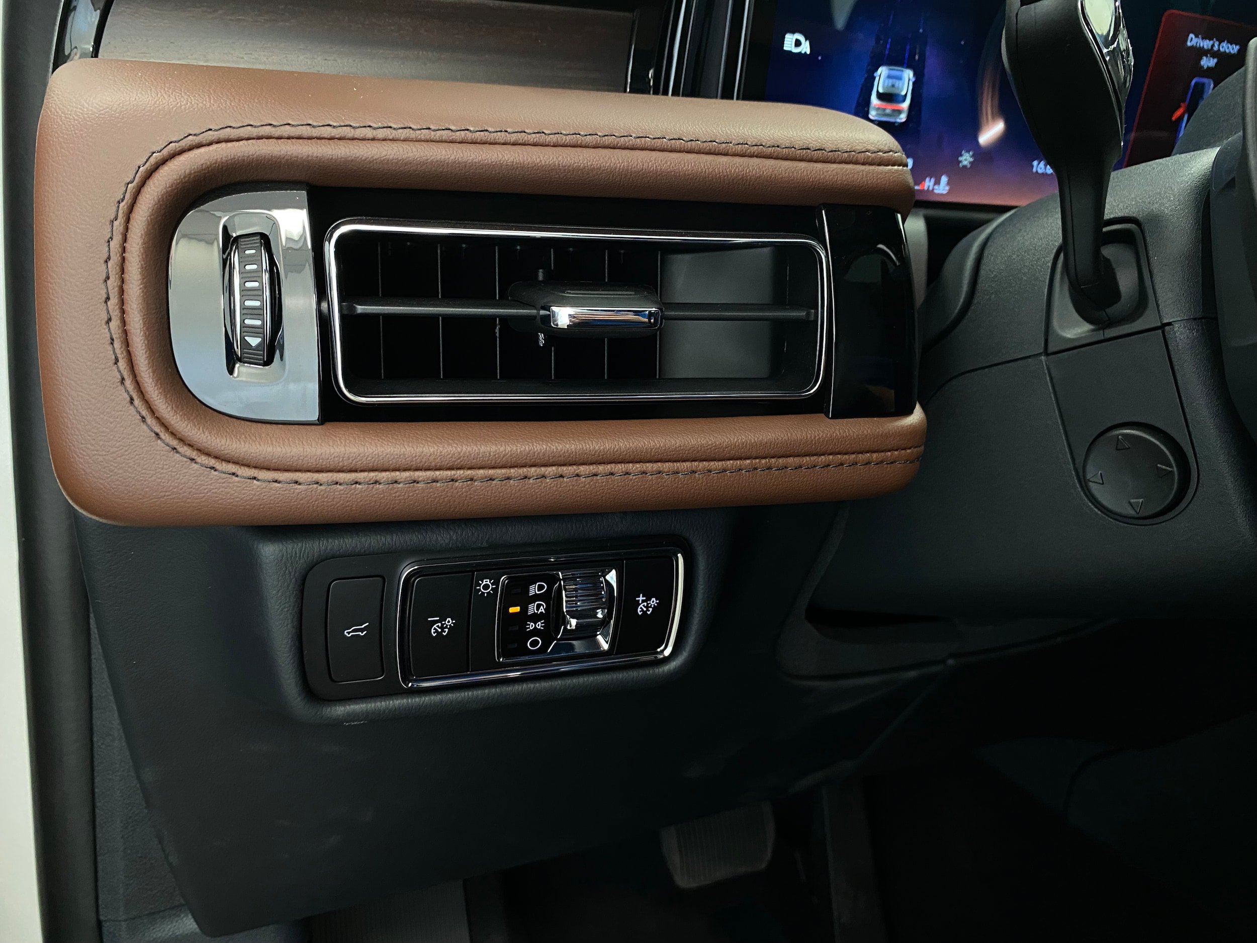 New 2026 Lincoln Aviator Reserve AWD/4WD image 18