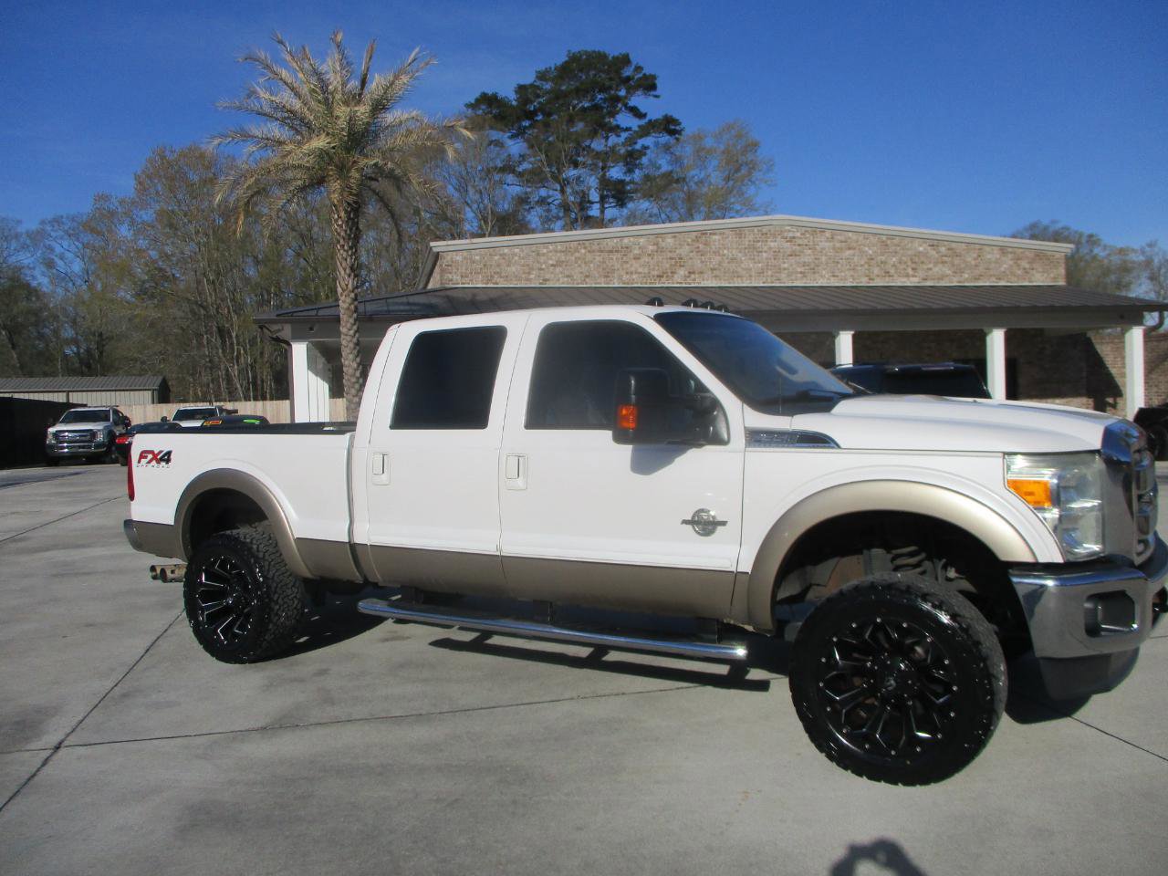 Used 2013 Ford F350 Lariat w/ FX4 Off Road Pkg image 2
