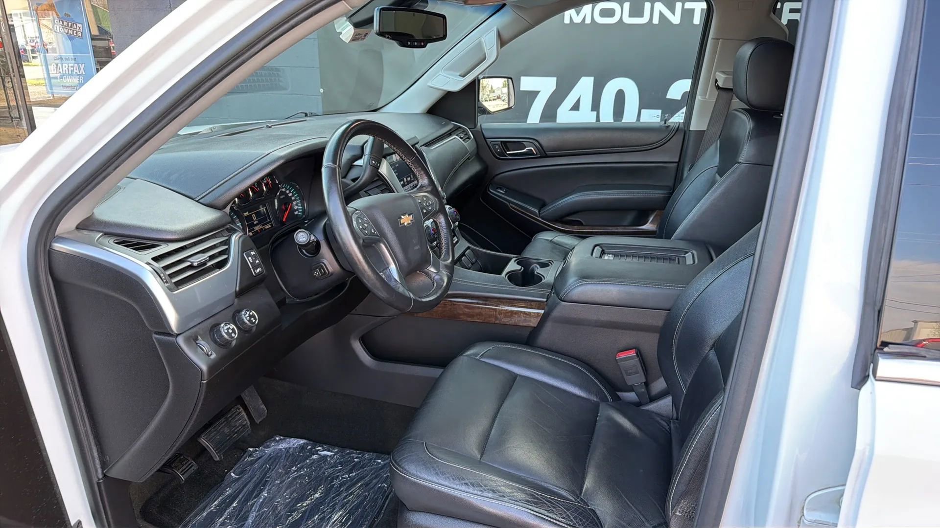Used 2016 Chevrolet Suburban LT w/ Luxury Package image 19