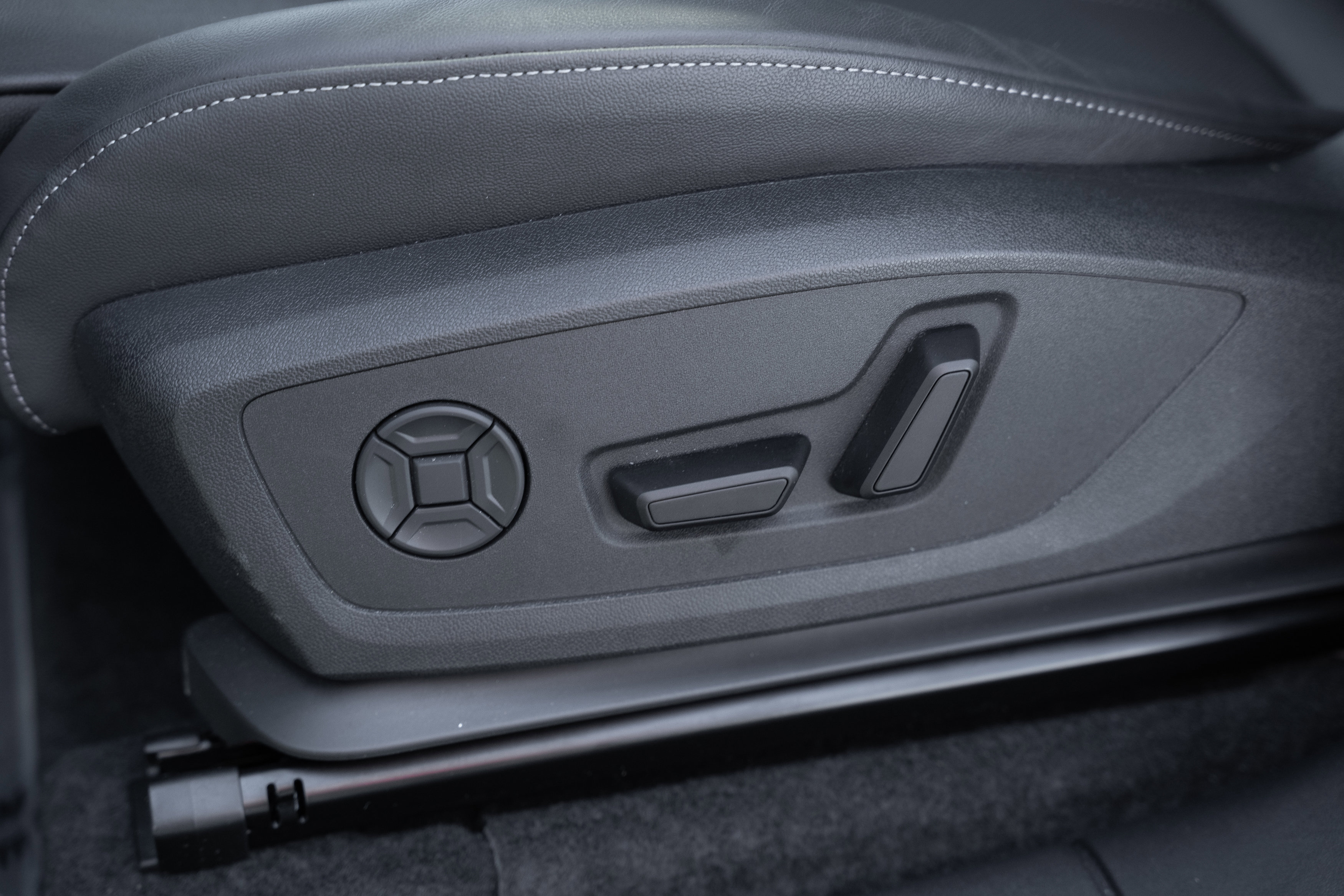 Certified 2025 Audi Q6 e-tron Premium Plus w/ Premium Plus image 22