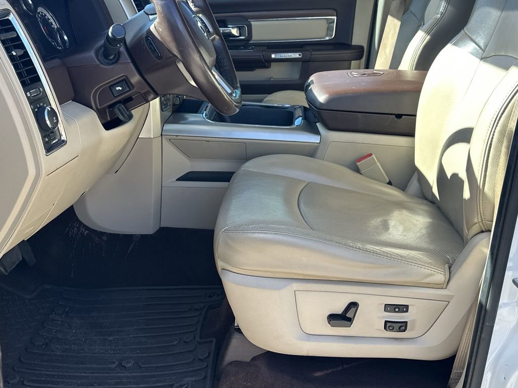 Used 2016 RAM 1500 Laramie w/ Convenience Group image 9