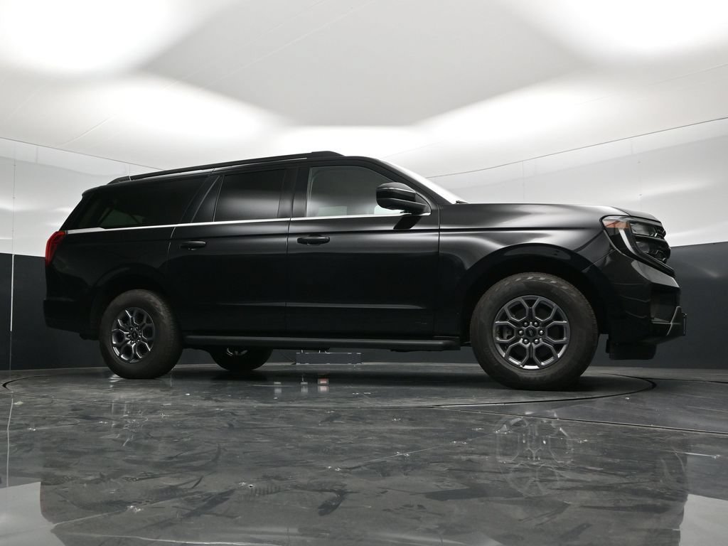 Used 2025 Ford Expedition Max Active AWD/4WD image 48