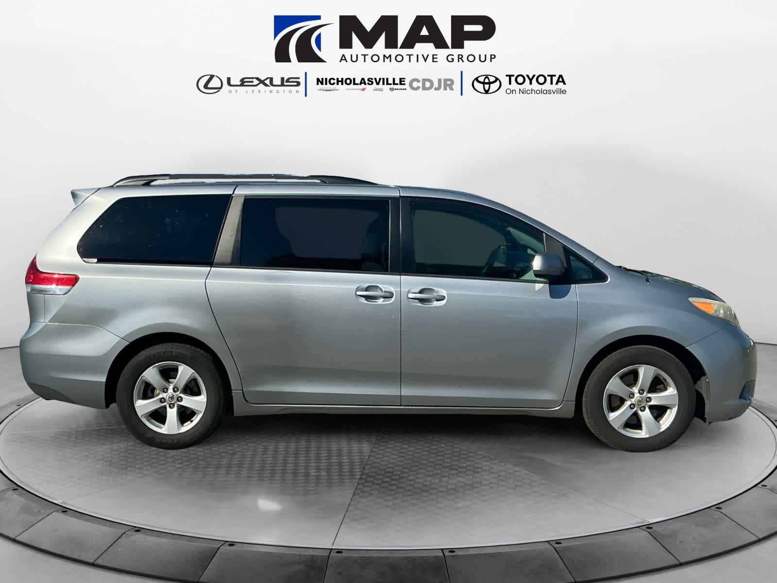 Used 2013 Toyota Sienna LE FWD image 6