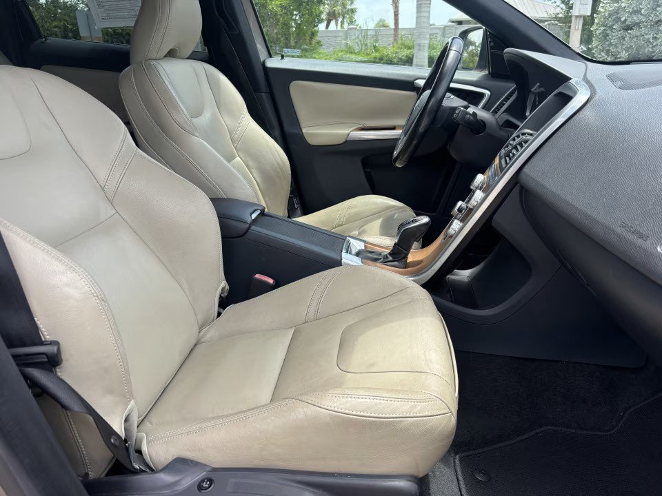 Used 2015 Volvo XC60 T5 Platinum FWD image 24