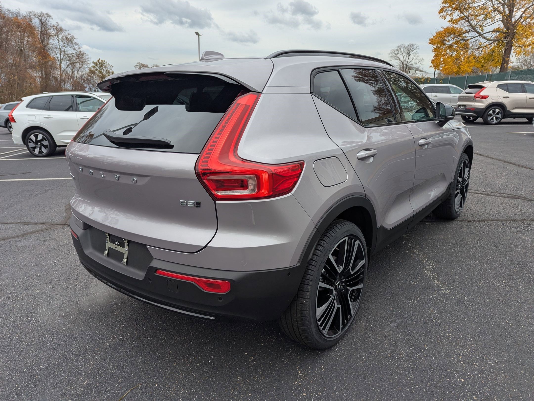 New 2026 Volvo XC40 B5 Ultra w/ Protection Package Premier image 4