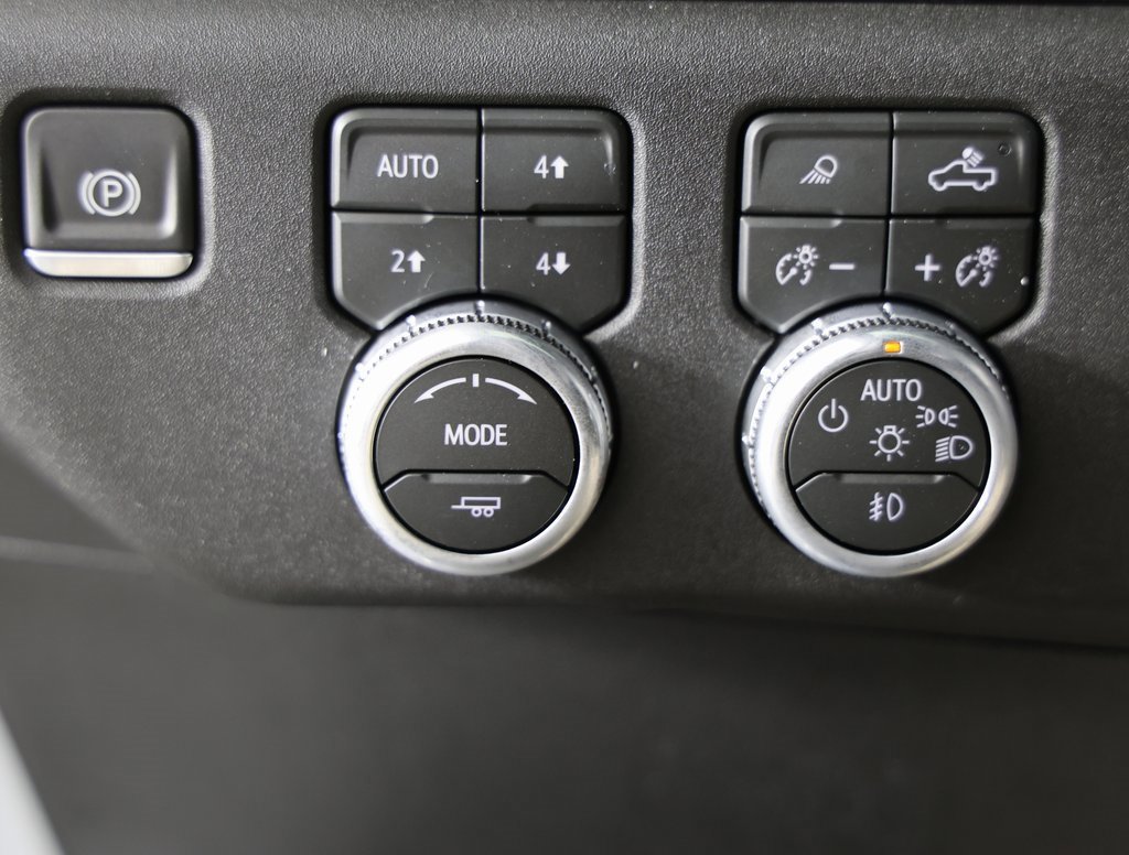 New 2026 GMC Sierra 3500 SLT w/ SLT Convenience Package image 26