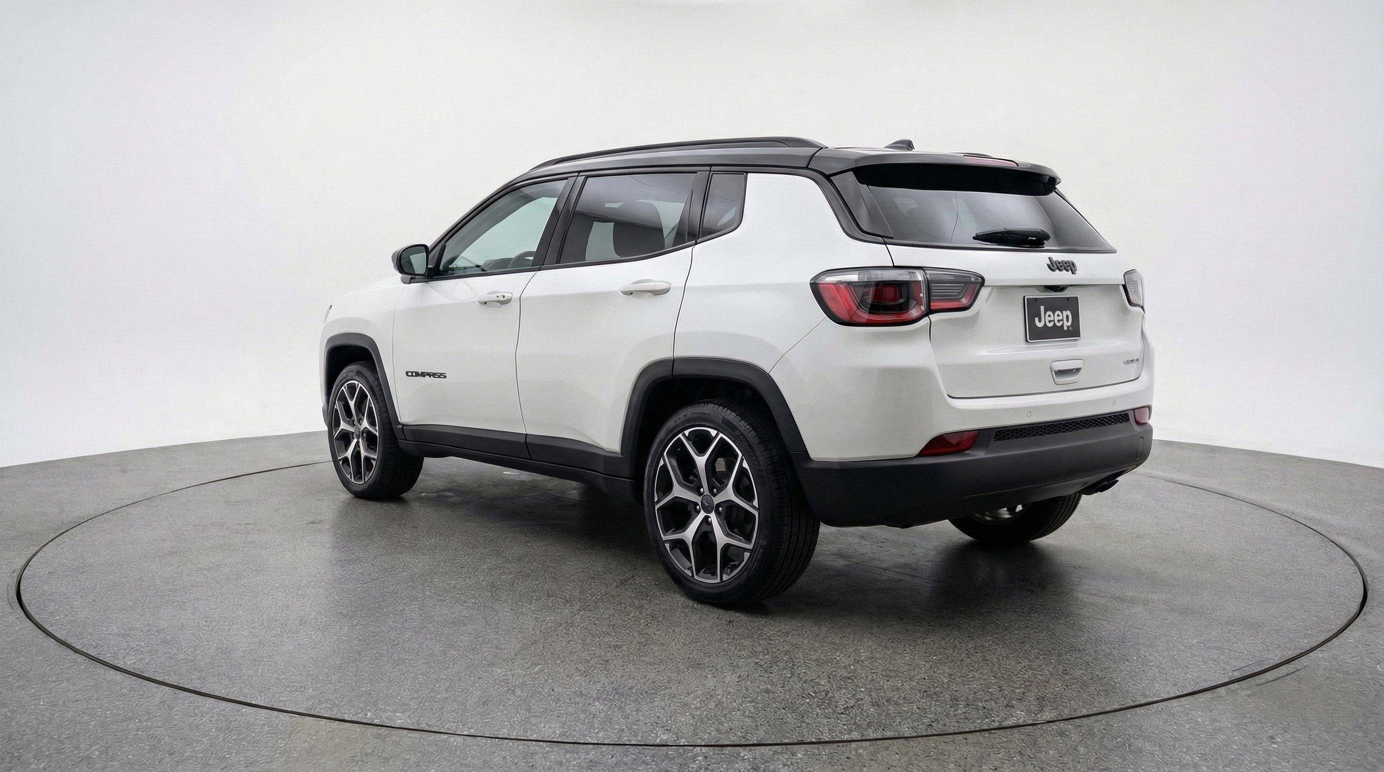 Used 2025 Jeep Compass Limited image 6
