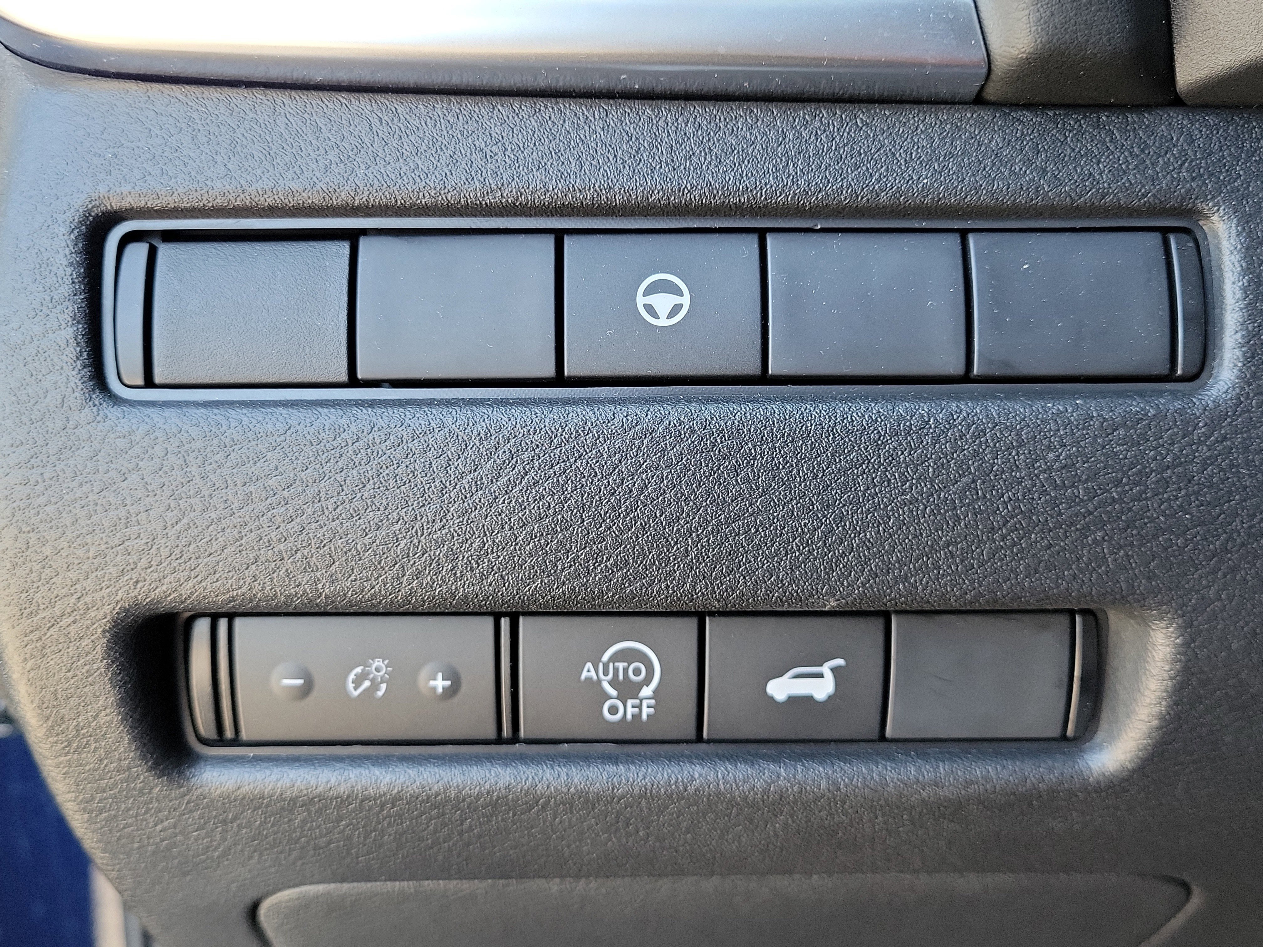 Certified 2024 Nissan Rogue SV image 28