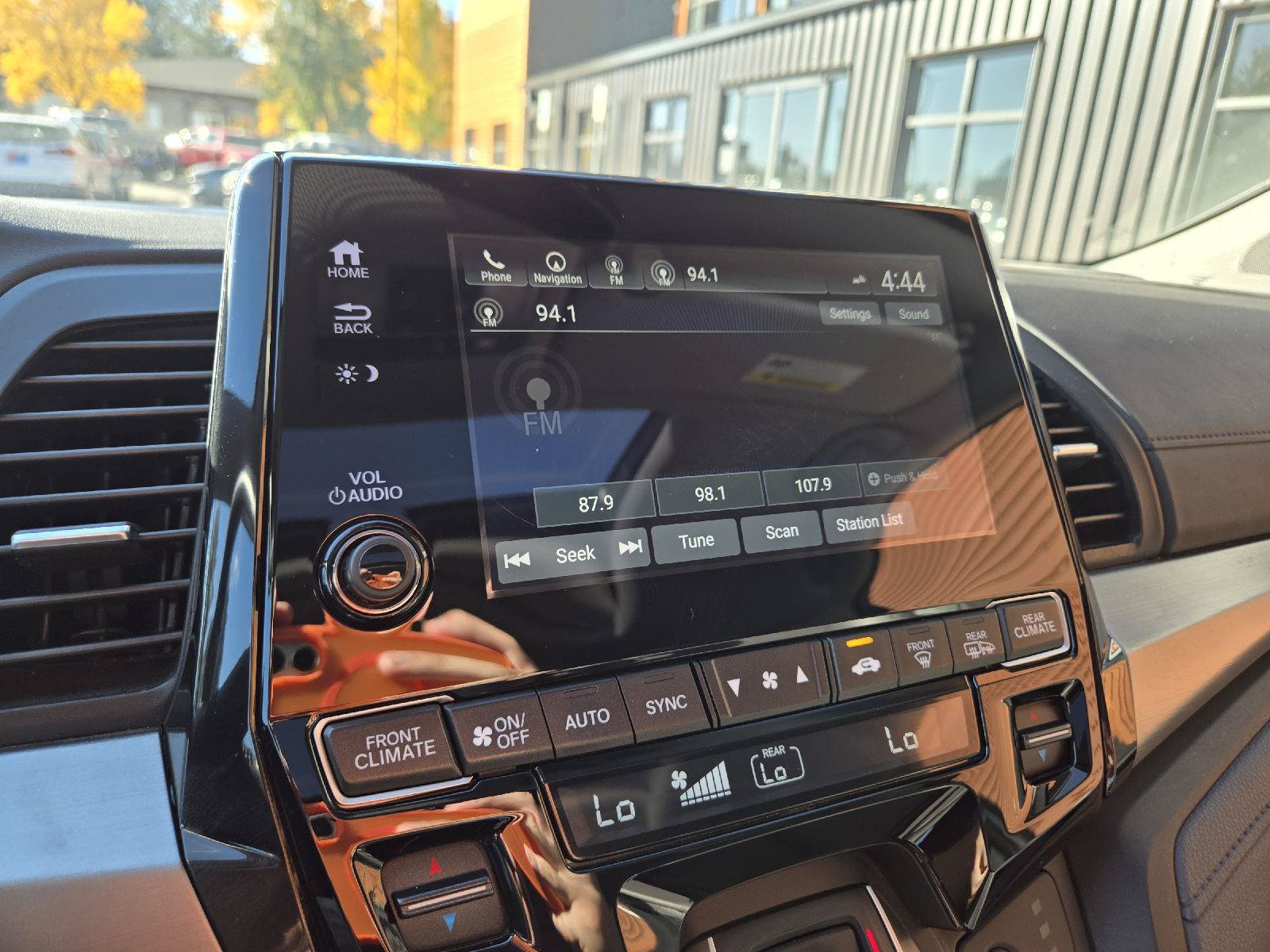 Used 2018 Honda Odyssey Touring image 21