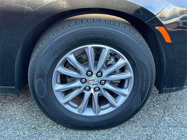 Used 2024 Buick Enclave Premium image 11