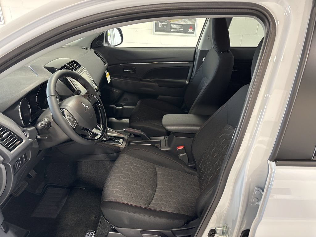 New 2026 Mitsubishi Outlander Sport LE AWD/4WD image 11