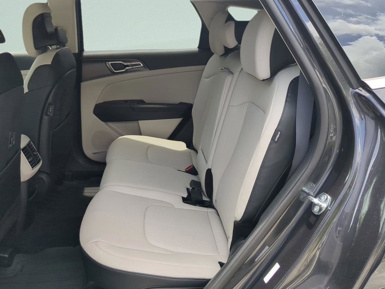 New 2026 Kia Sportage EX image 11