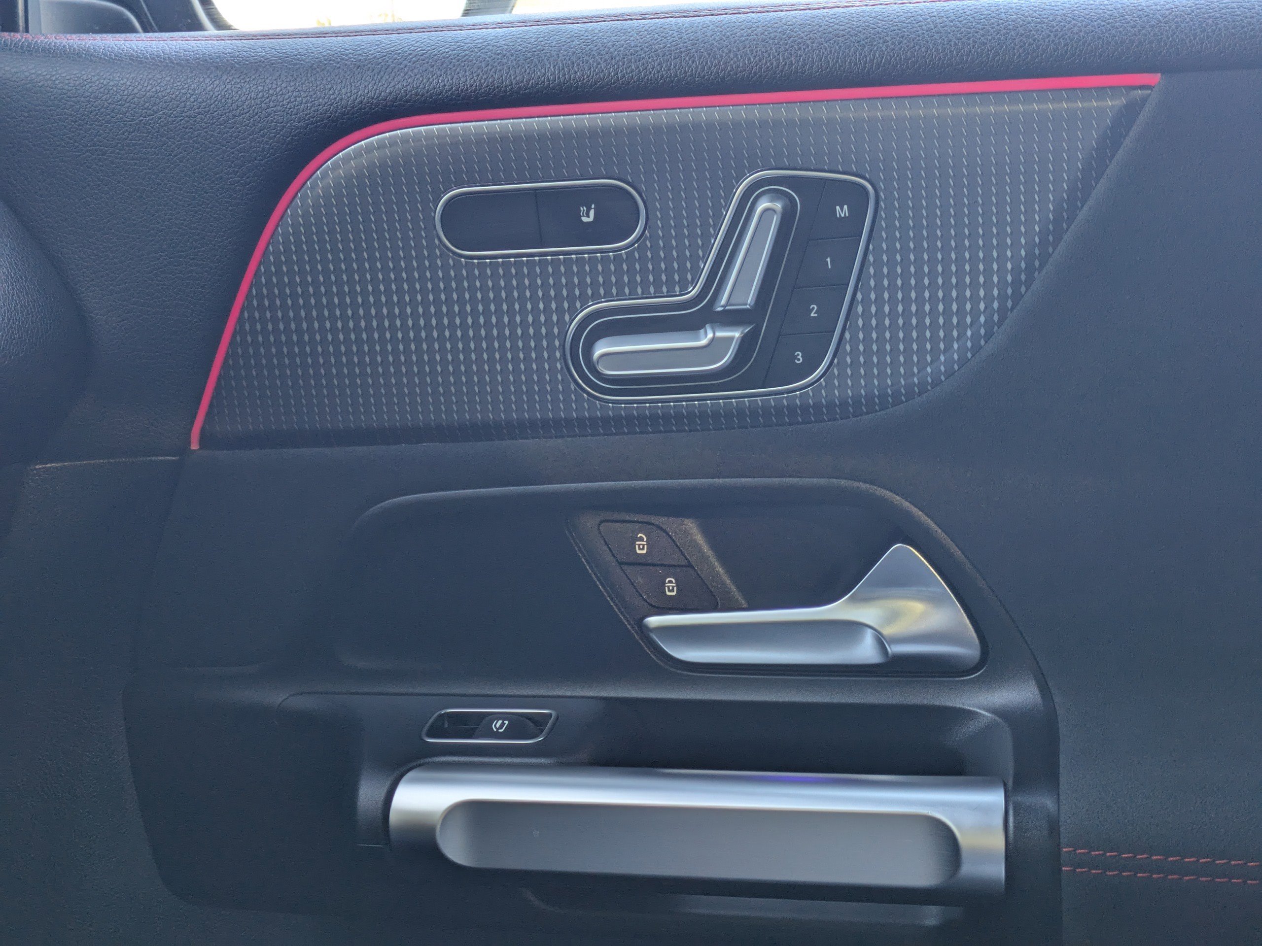 Certified 2023 Mercedes-Benz EQB 250+ image 27