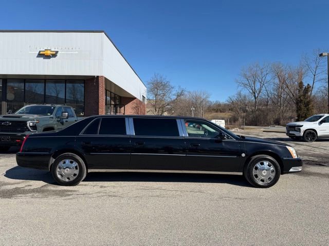 Used 2011 Cadillac DTS Limousine image 2