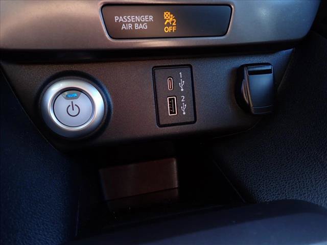 Used 2025 Nissan Leaf S FWD image 17