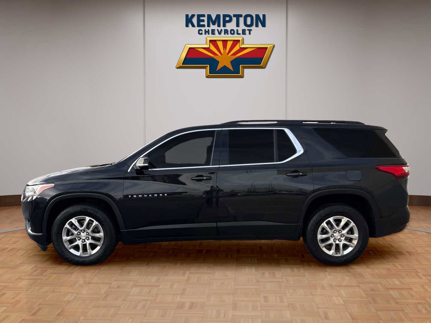 Used 2019 Chevrolet Traverse LT image 3