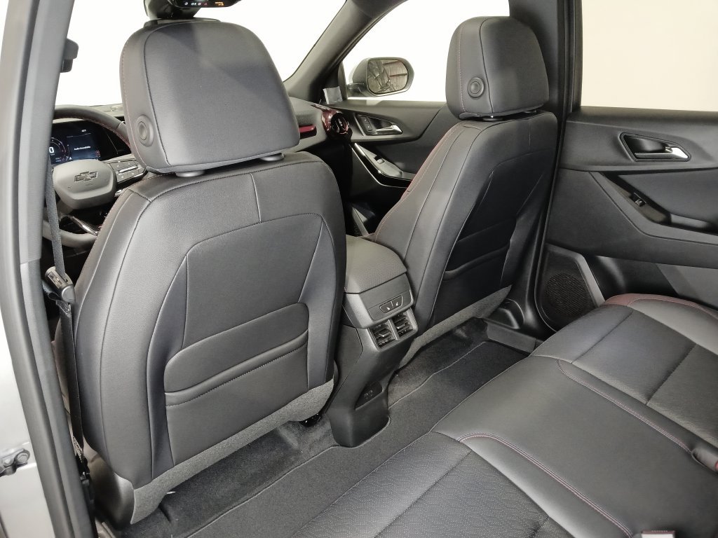 New 2027 Chevrolet Equinox RS FWD image 14