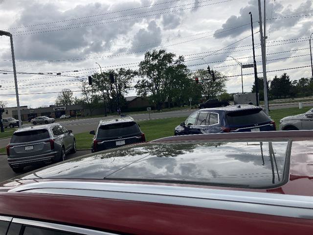 Used 2025 Buick Enclave Avenir w/ Super Cruise Package image 9