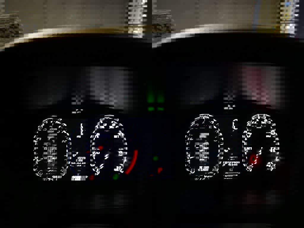 Used 2023 Honda HR-V LX image 28