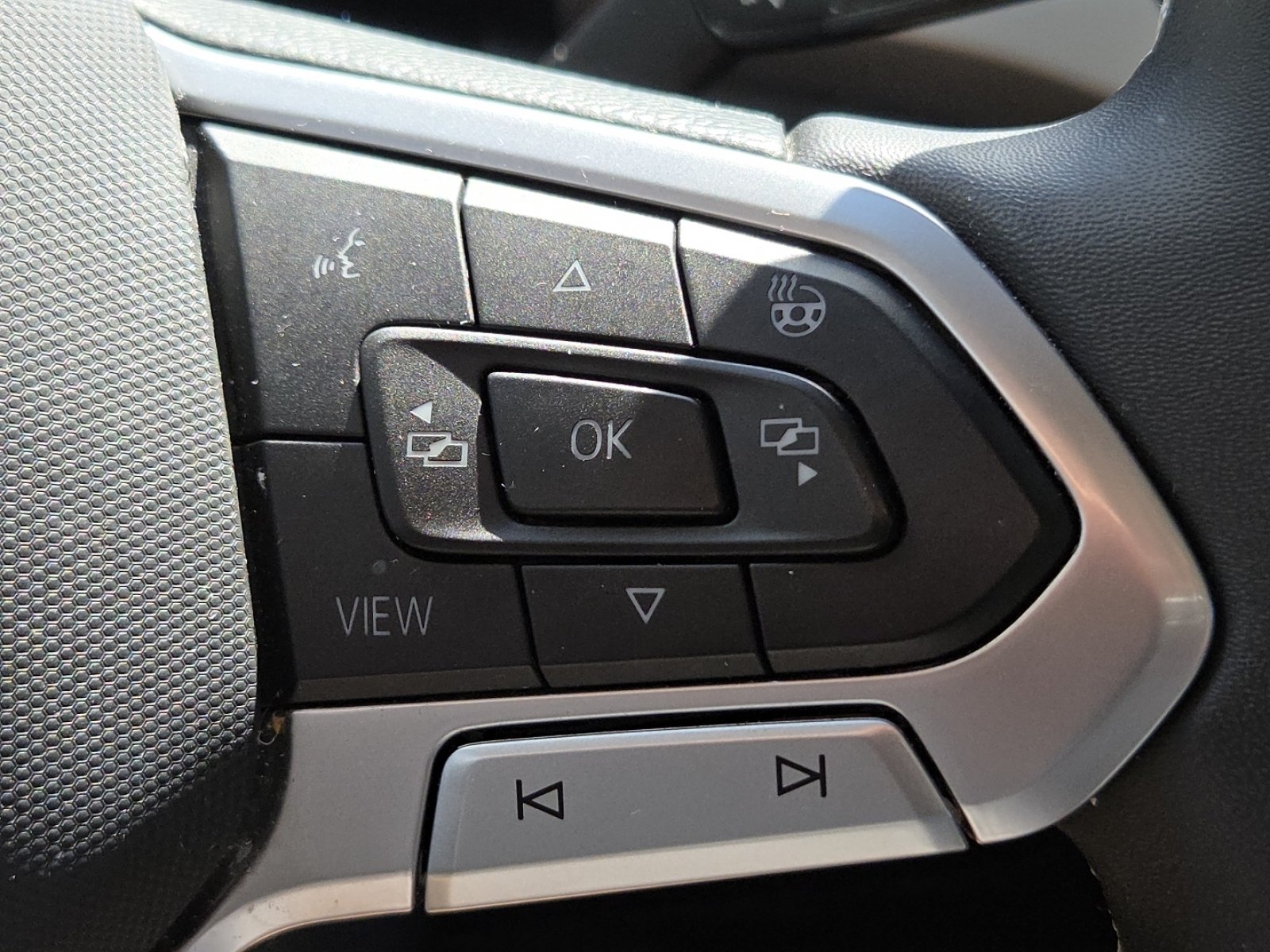 Used 2021 Volkswagen Atlas SEL Premium AWD/4WD image 12