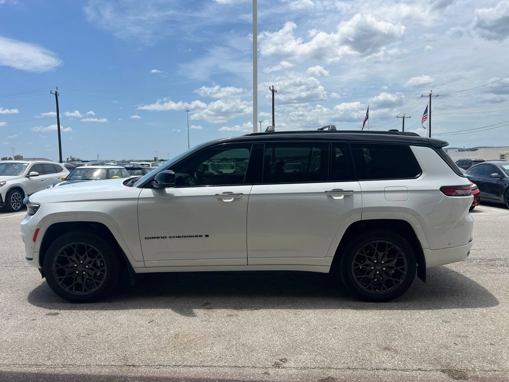 Used 2025 Jeep Grand Cherokee L Summit AWD/4WD image 4
