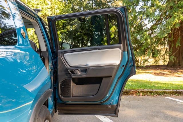 Used 2024 Rivian R1S Launch Edition image 38