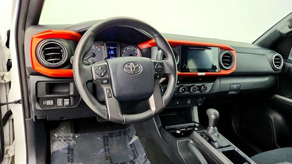 Used 2017 Toyota Tacoma TRD Off-Road w/ Tow Package (A/T) AWD/4WD image 12