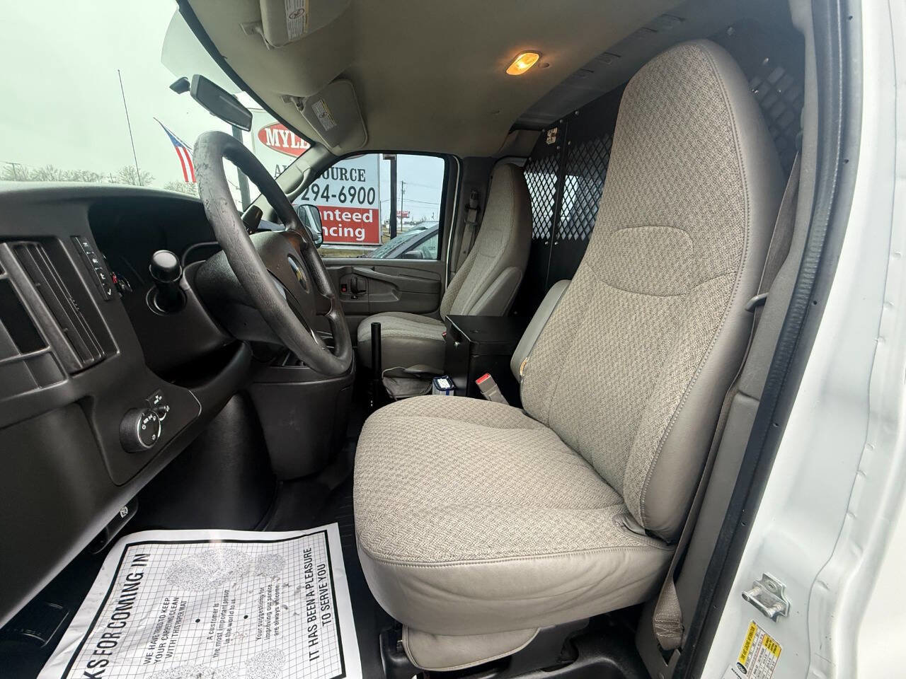 Used 2015 Chevrolet Express 2500 image 8