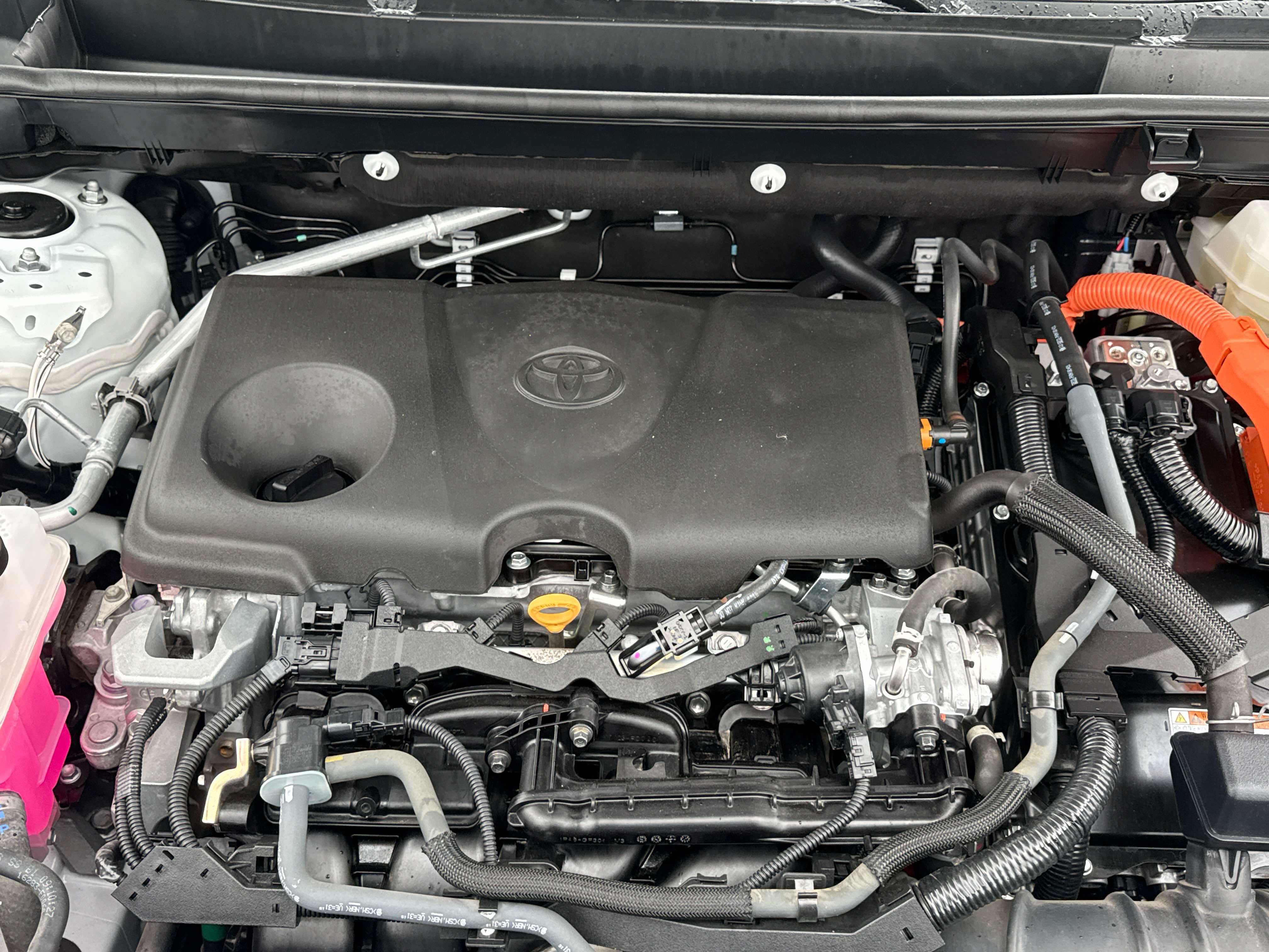 Used 2024 Toyota RAV4 LE AWD/4WD image 9