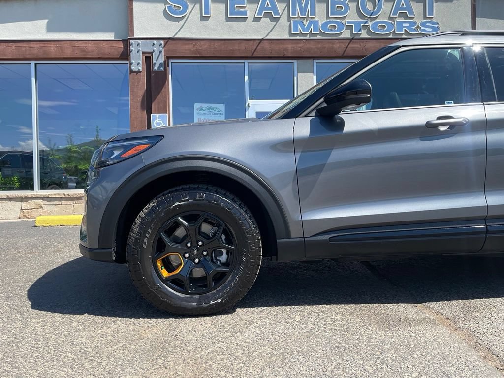 Used 2026 Ford Explorer Tremor w/ Tremor Ultimate Package AWD/4WD image 3