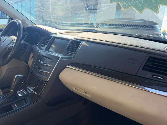 Used 2013 Lincoln MKS AWD image 20