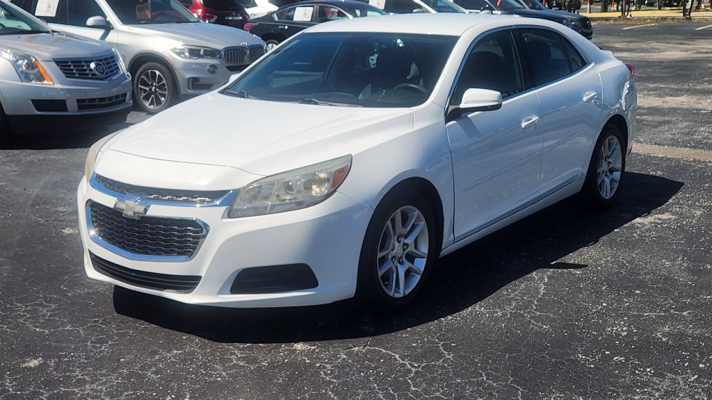 Used 2015 Chevrolet Malibu LT w/ Power Convenience Package FWD image 2