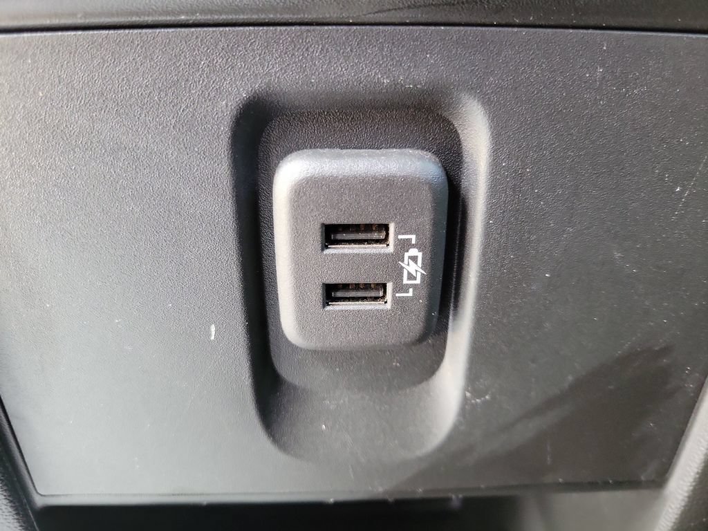 Certified 2023 Chevrolet Traverse LT FWD image 17